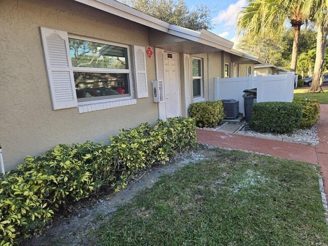 Building Photo - Newly remodeled 2-bed, 2-bath Villa in Whisper Walk 55+ community in West Boca.