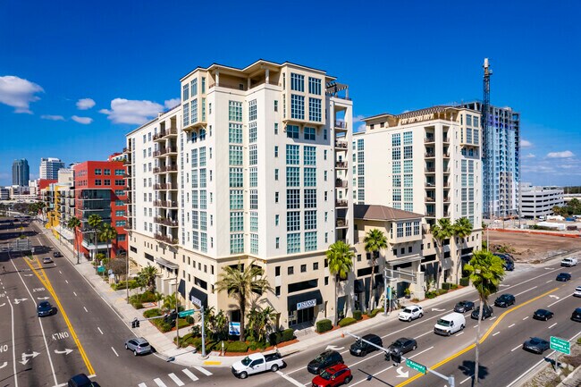 1112 Channelside Dr Tampa, FL 33602-3634 - The Ventana Apartments