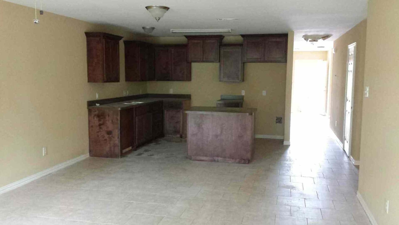 Photo - CIRCLE.2475/2477 Unit 2477 Circle Drive