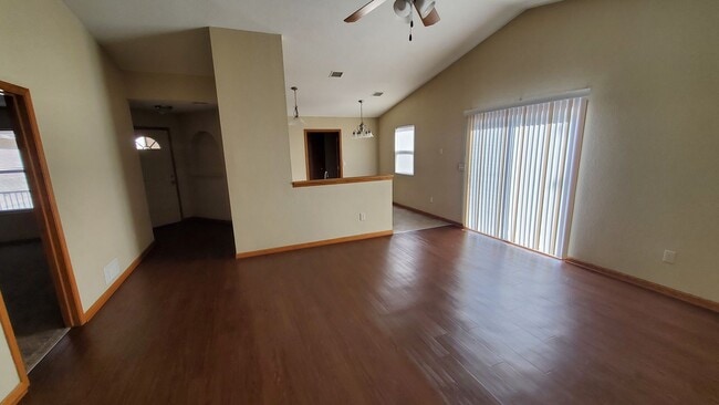 Photo - 1622 Clover Dr