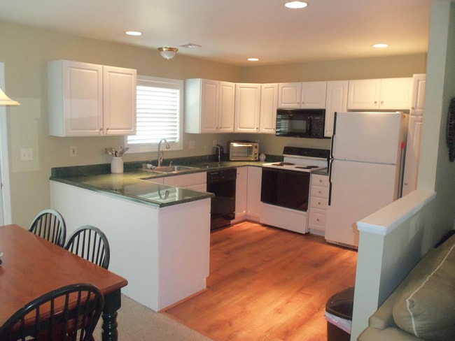 Photo - 2 BR Townhouse