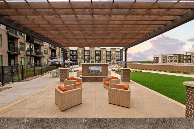 ALTO Apartments of Lenexa