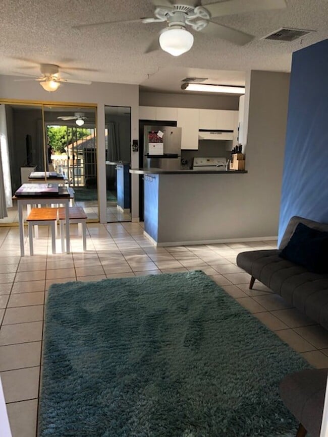Building Photo - KIHEI VILLAGE UPPER LEVEL CONDO Unit 22-202