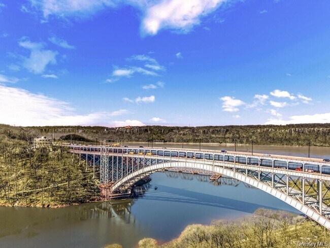 Photo - 2287 Johnson Ave Unidad 3B