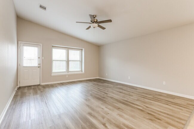 Photo - 15010 Cave Creek Ct