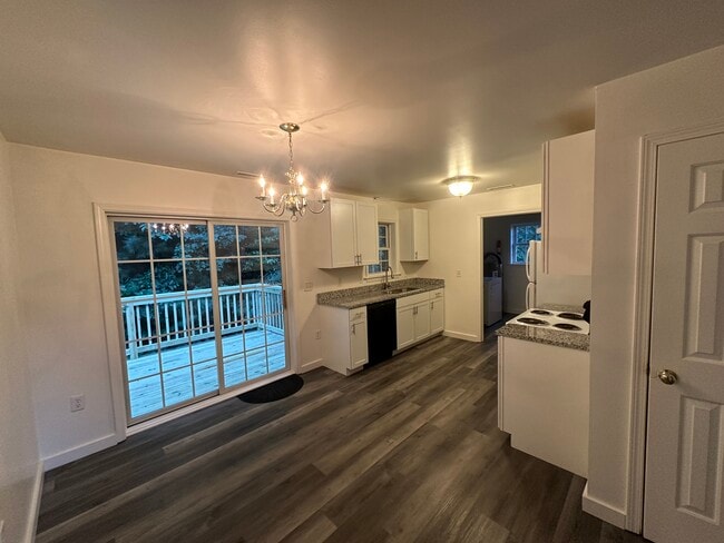 Building Photo - 296 Gap Creek Rd Unit F