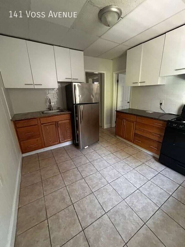 Photo - 141 Voss Ave