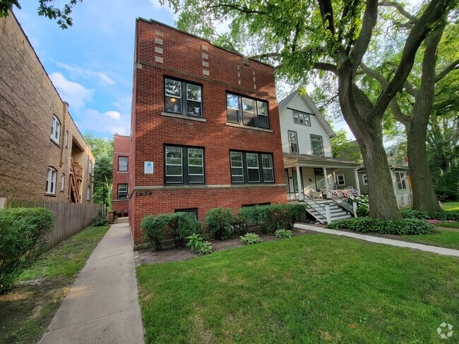 Building Photo - 1624 Washington St Rental