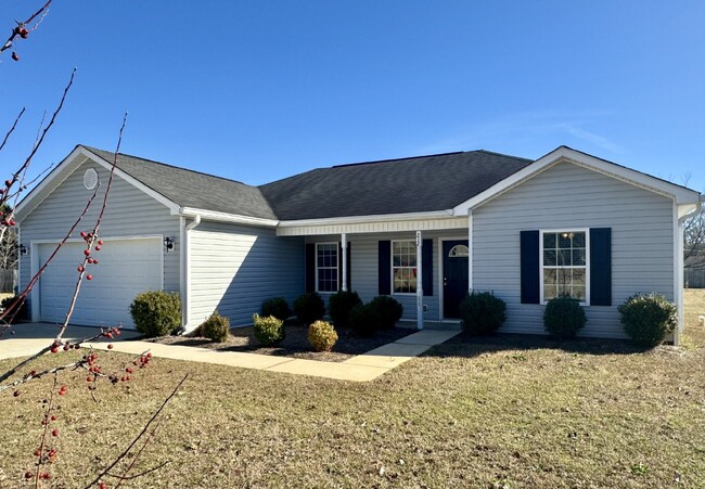 "Charming 3-Bed, 2-Bath Home in Perry, GA." - "Charming 3-Bed, 2-Bath Home in Perry, GA."