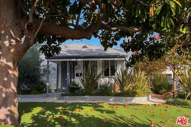 Photo - 3872 Bentley Ave