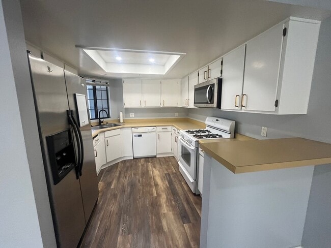 Building Photo - Beautiful 2-bedroom, 1.5-bath home in San Luis Obispo!