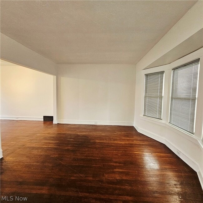 Photo - 3110 W 111th St