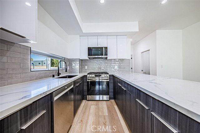 Photo - 11313 Collins St