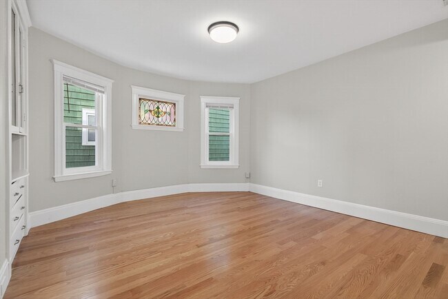 Photo - 17 Chelmsford St Unit 3