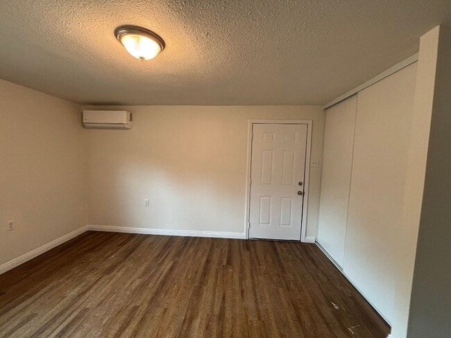 Photo - 5890 Antonia Pl Unit 3