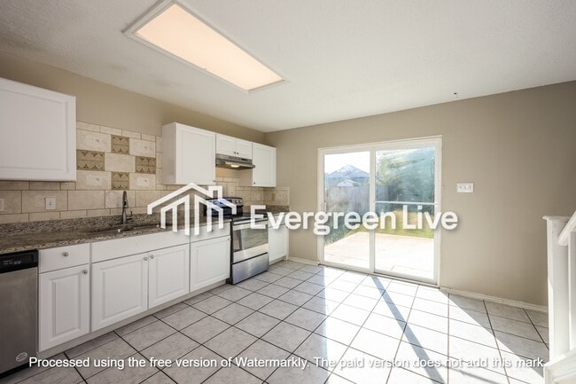 Photo - 6015 Encanto Point Dr