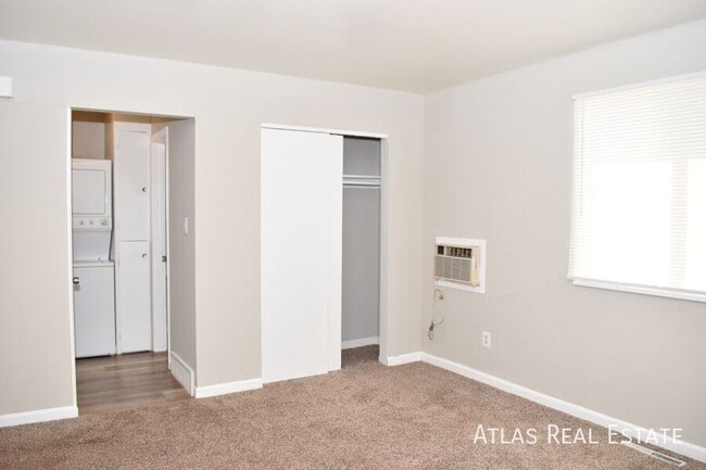 Photo - 960 W Moreno Ave