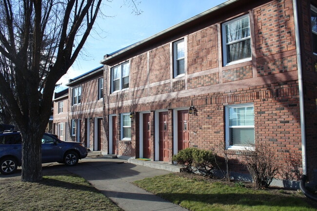 Building Photo - 511 Crater Lake Pkwy Unit #511 CLP Rental