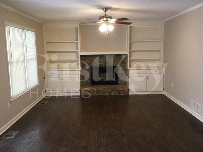 Photo - 138 Springfield Dr