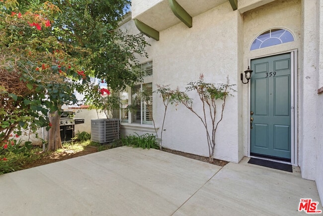 Photo - 359 Westlake Vista Ln