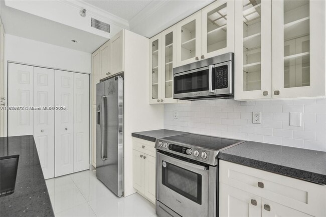 Photo - 3500 Mystic Pointe Dr Unit 105