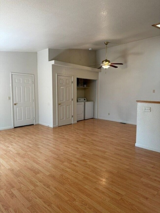 Photo - LI705-Gifford,Charles Unidad 707