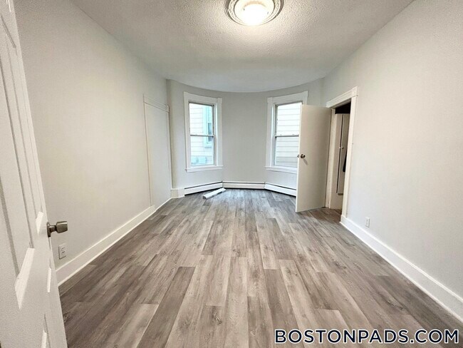 8-10 oakland St.