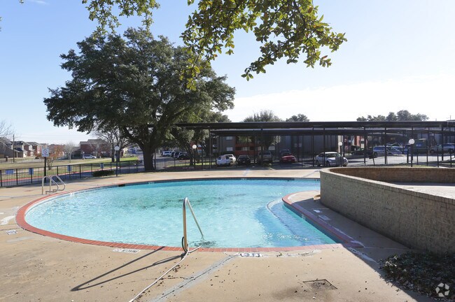 Brandon Oaks - Brandon Oaks Apartments