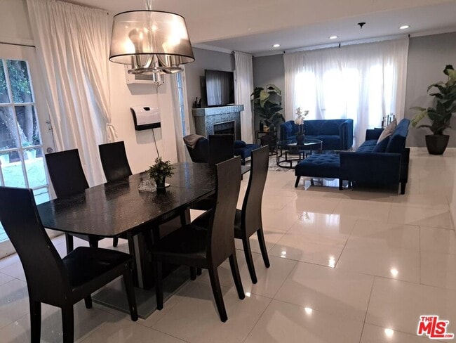 Photo - 139 Rexford Dr