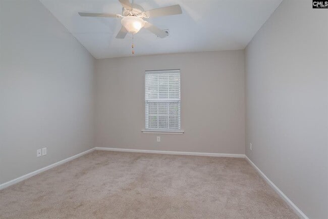 Photo - 129 Crickhollow Cir