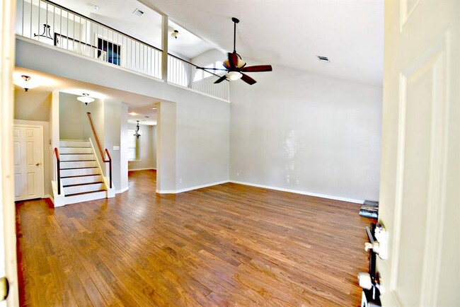 Photo - 104 Mertz Ln
