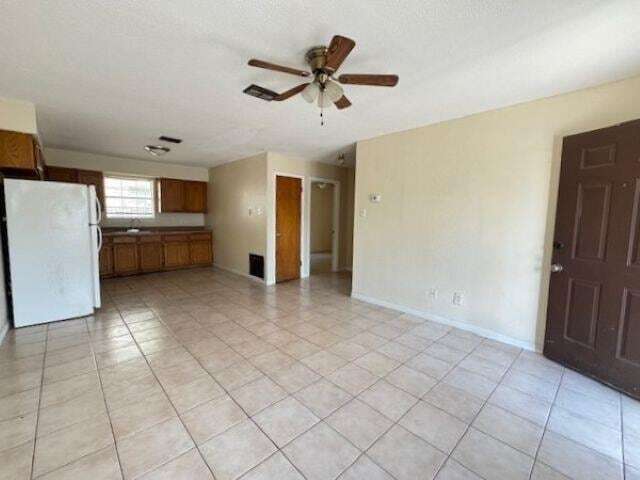 Photo - 103 Mims Ave Unidad 2