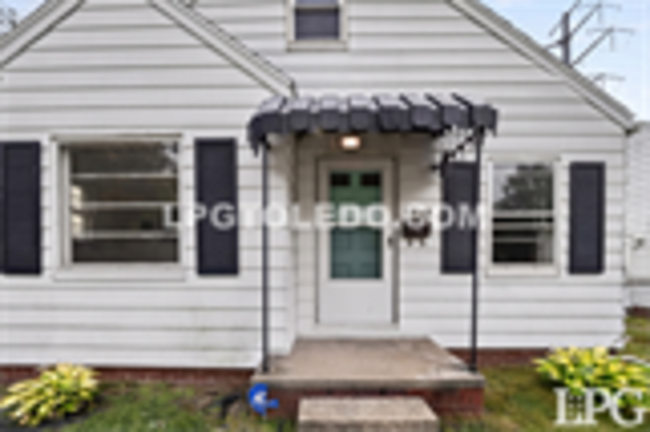 Photo - 3540 Bellevue Rd