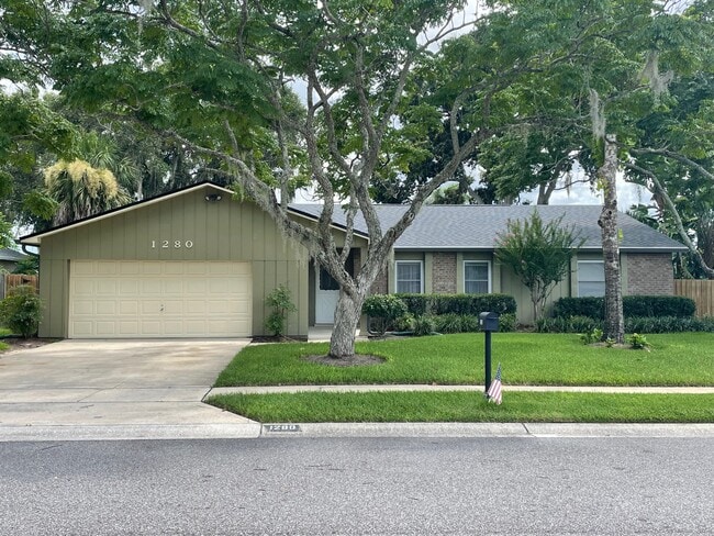 Building Photo - 1280 Gladiolas Dr Rental
