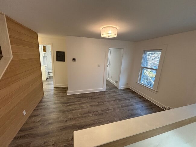 Photo - 1744 Farmington Ave