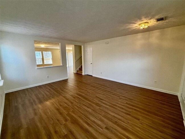 Photo - 2735 Meadow Trace Dr