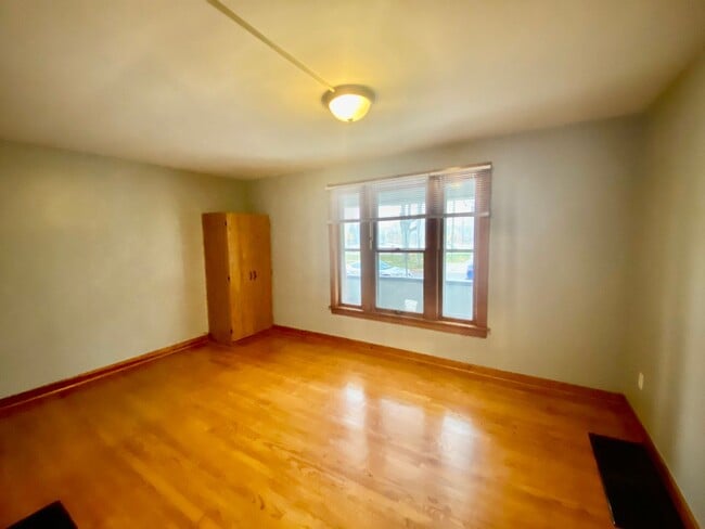 Photo - 719 5th St NW Unit 717