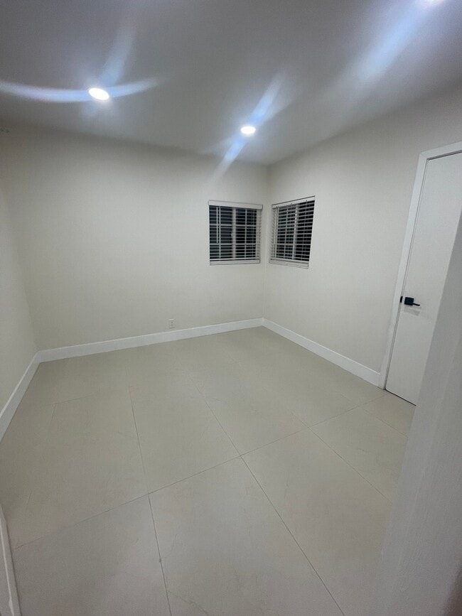 Photo - 3608 W Valencia Dr