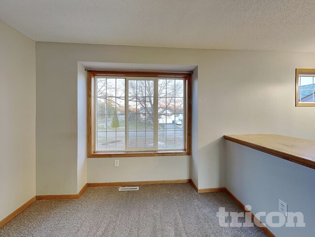 Photo - 1500 Powell St N