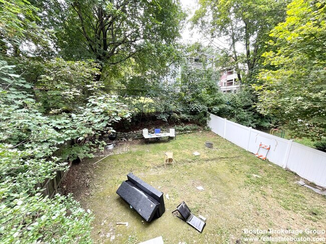 Photo - 112 Hillside St Unit 2