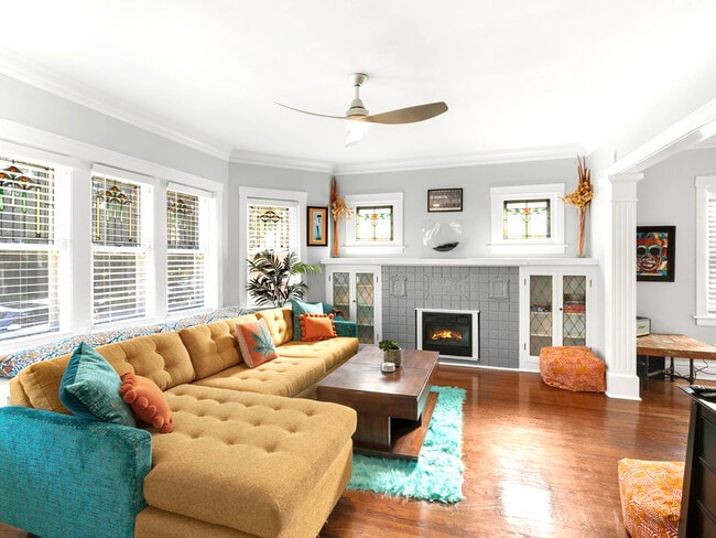 Photo - 1926 Wisconsin Ave