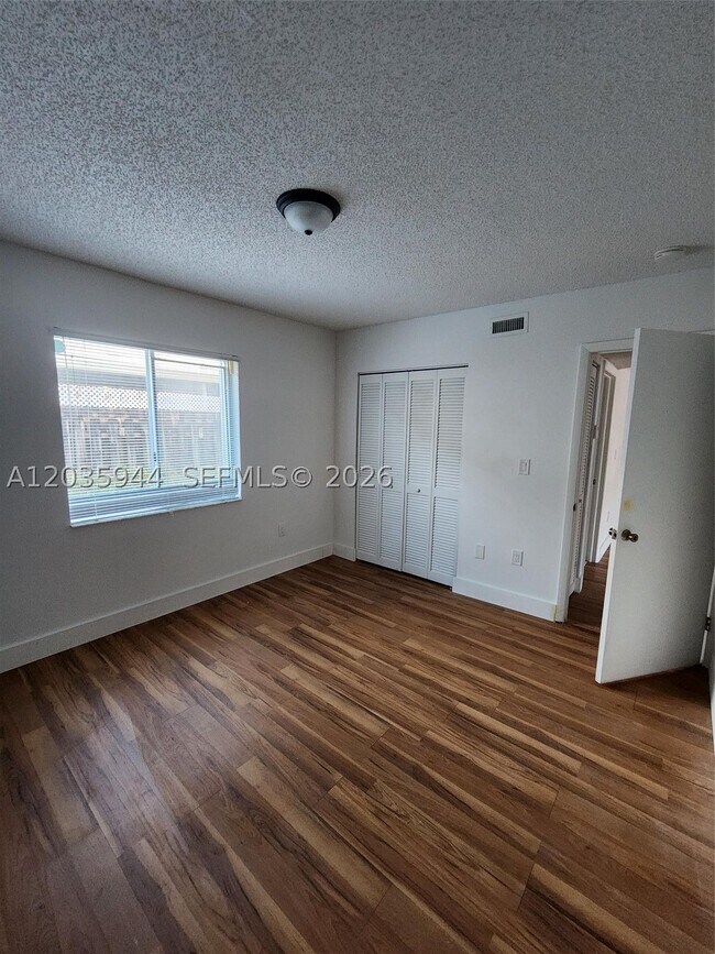 Photo - 10019 W Okeechobee Rd Unit 102