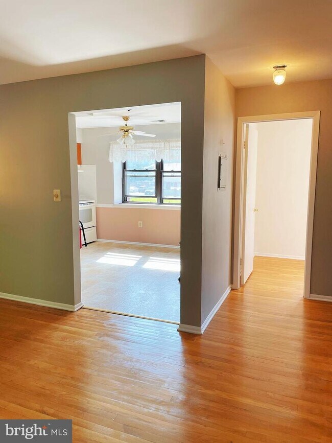 Photo - 1016 Silver Ct