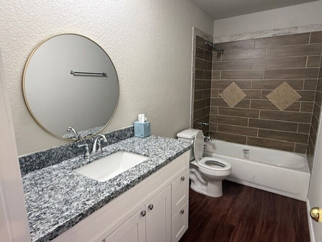 Photo - 2410 Westcliff Rd Unidad 2410 A