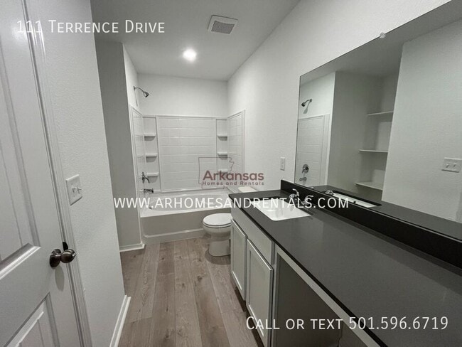 Photo - 111 Terrence Dr