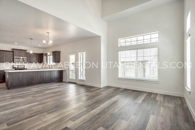 Photo - 1692 Aspen Loop