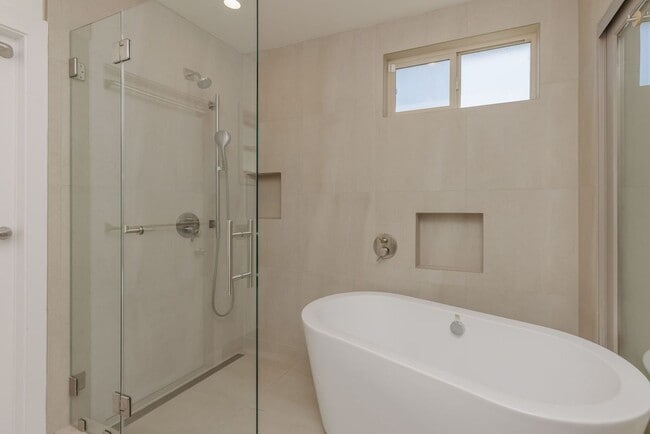Photo - 709 Avenue D