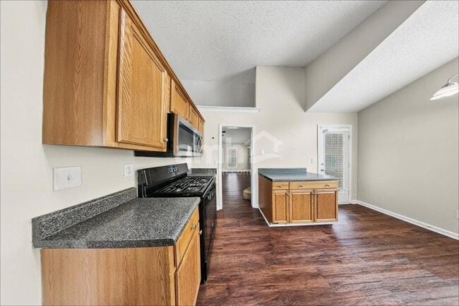 Photo - 172 Barrington Ln