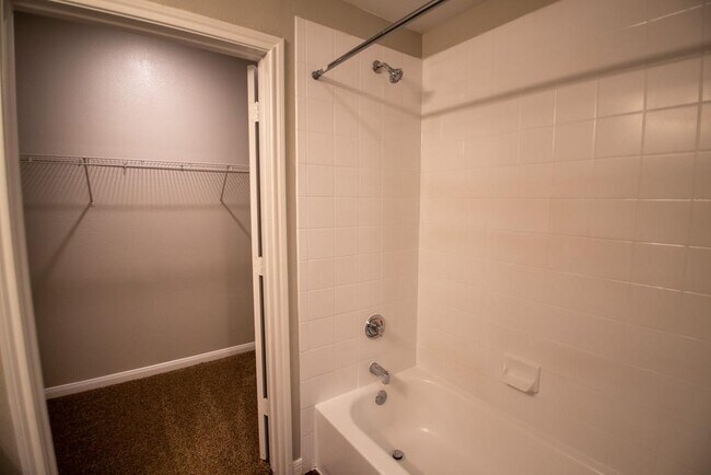 Photo - 2320 Gracy Farms Ln Unidad 433