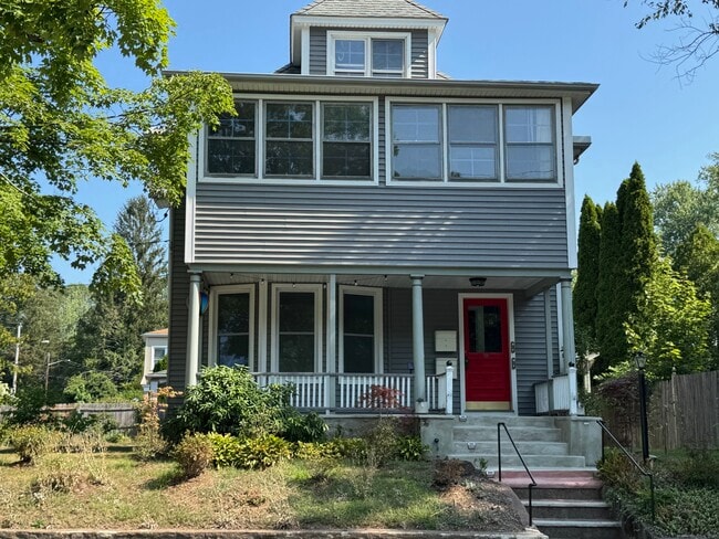 Building Photo - 190 Waite St Unit 1 Rental